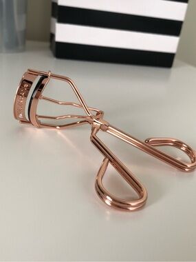 Tweezerman Rose Gold Eyelash Curler